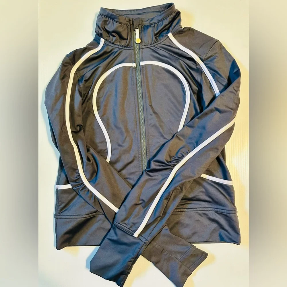 Jacket - Picture 1 of 5